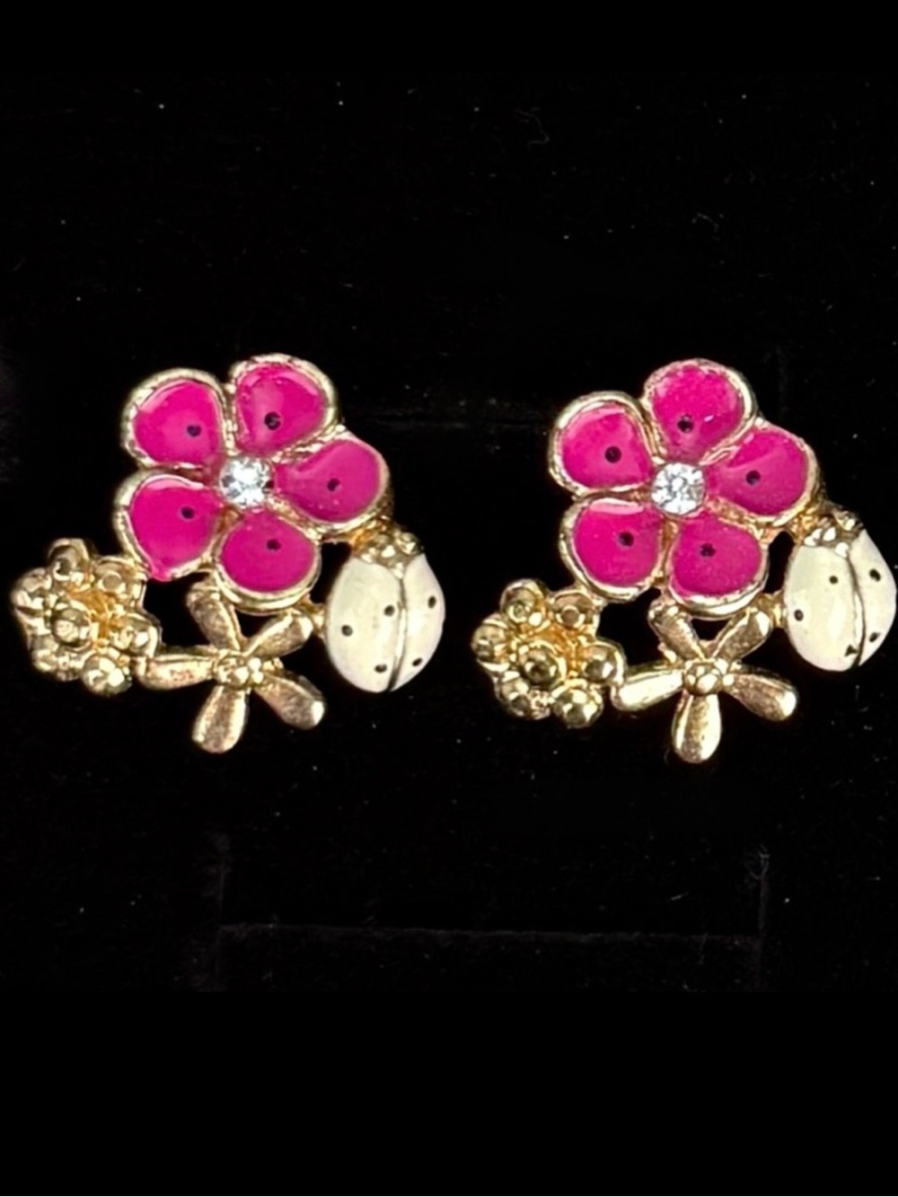 Sweet goldtone, flower, enamel ladybug pierced earrings